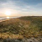 Amazing In Semesterbostad La Faute-sur-Mer