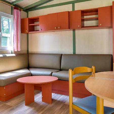 Holiday home Cozy In With Kitchen La Faute-sur-Mer